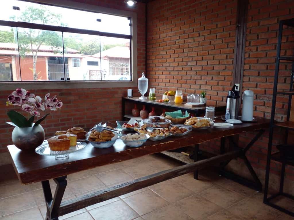 Pousada Vivenda Leticia Prados Exterior photo